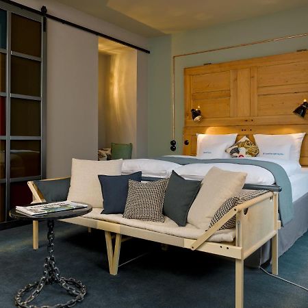 25Hours Hotel Altes Hafenamt Hamburg Bagian luar foto