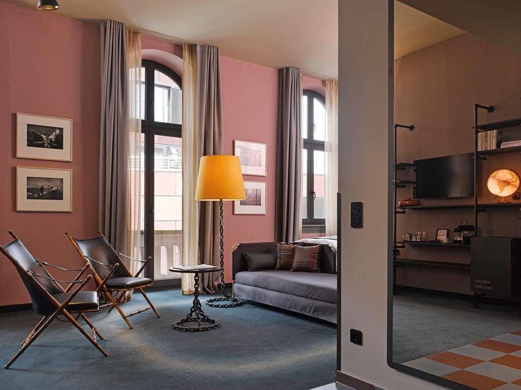 25Hours Hotel Altes Hafenamt Hamburg Ruang foto