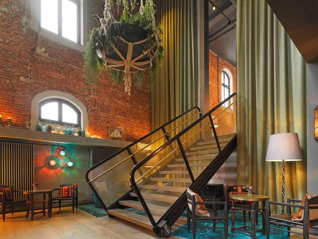 25Hours Hotel Altes Hafenamt Hamburg Bagian luar foto