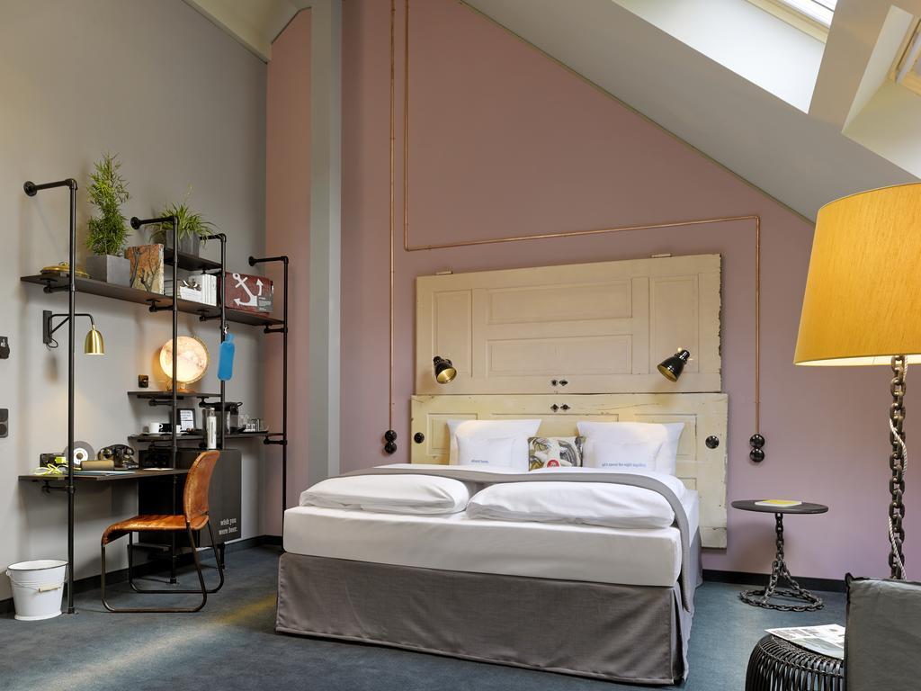 25Hours Hotel Altes Hafenamt Hamburg Bagian luar foto