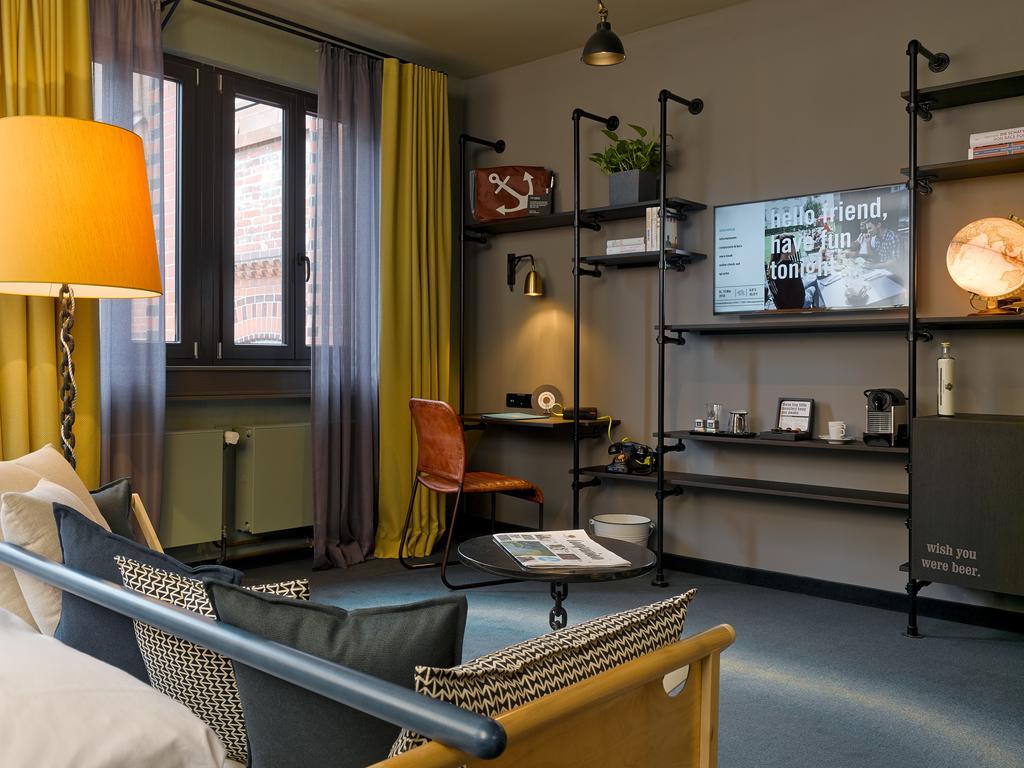25Hours Hotel Altes Hafenamt Hamburg Bagian luar foto