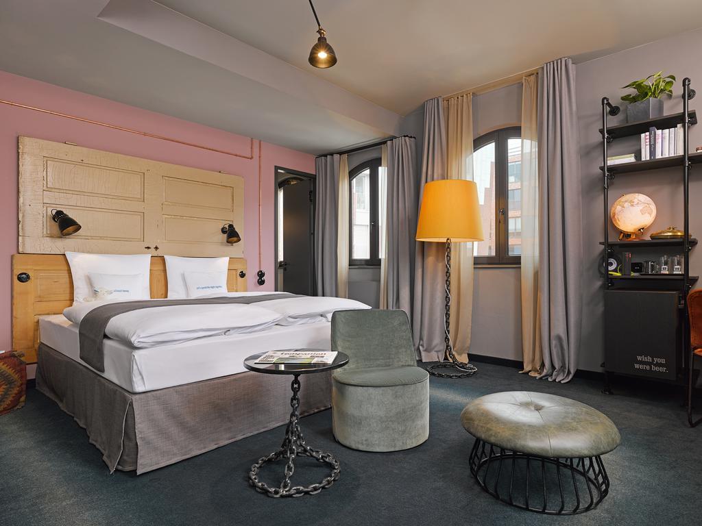 25Hours Hotel Altes Hafenamt Hamburg Bagian luar foto